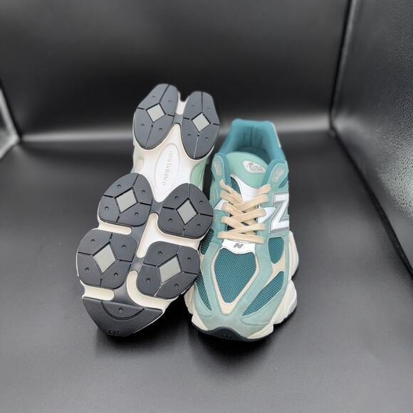 New Balance 9060 New Spruce Salt Marsh - Picture 5 of 5